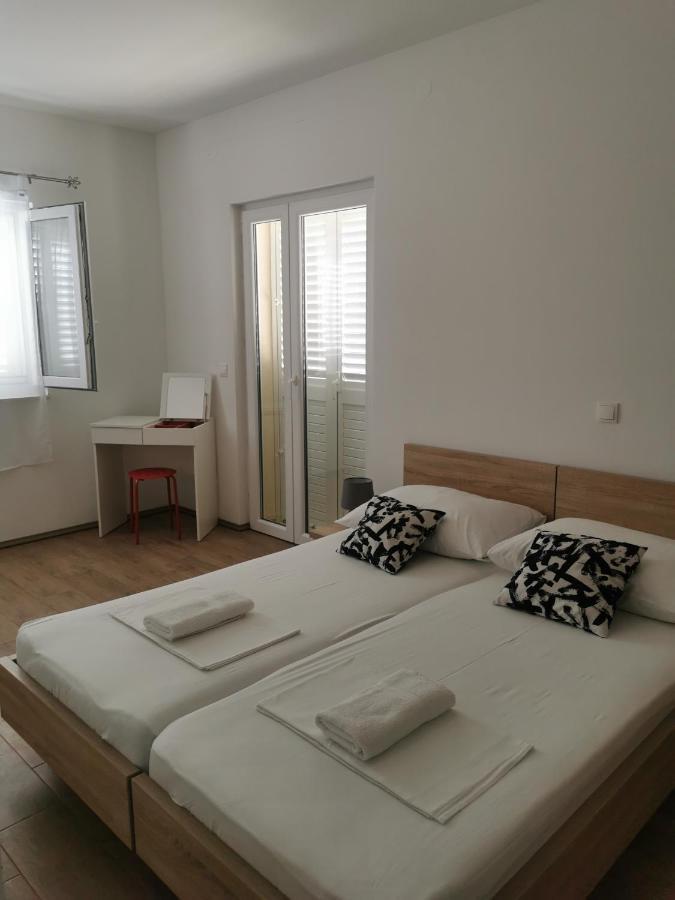 Apartmani Kronjac Милна Экстерьер фото
