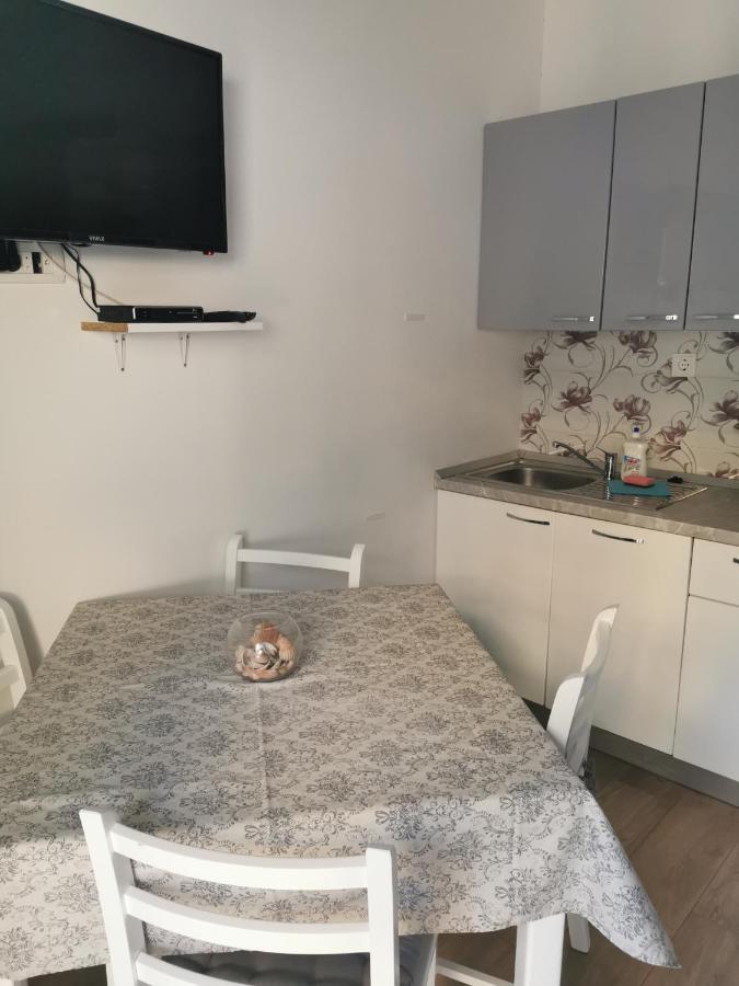 Apartmani Kronjac Милна Экстерьер фото