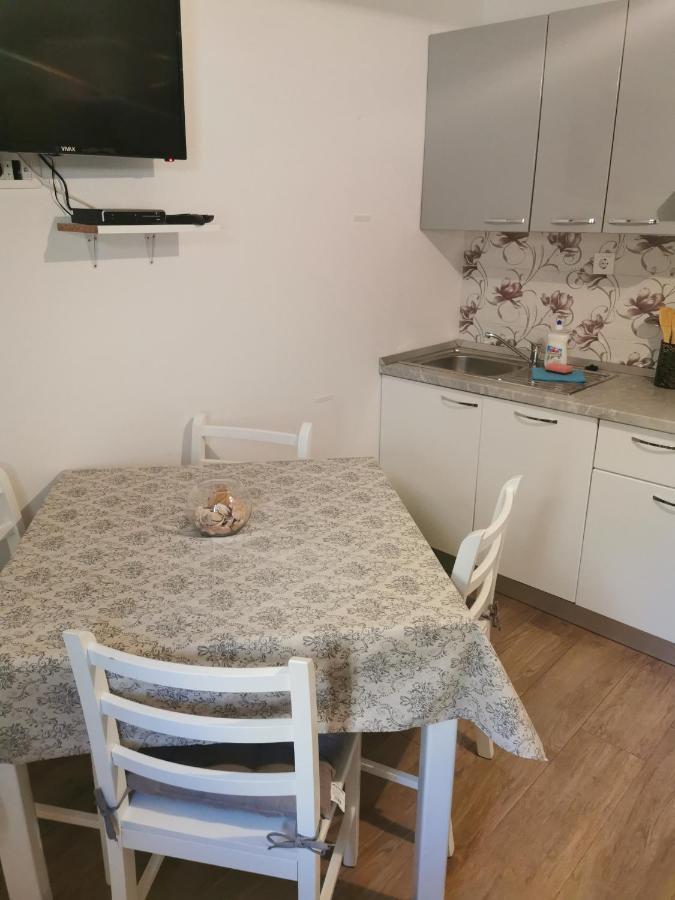 Apartmani Kronjac Милна Экстерьер фото