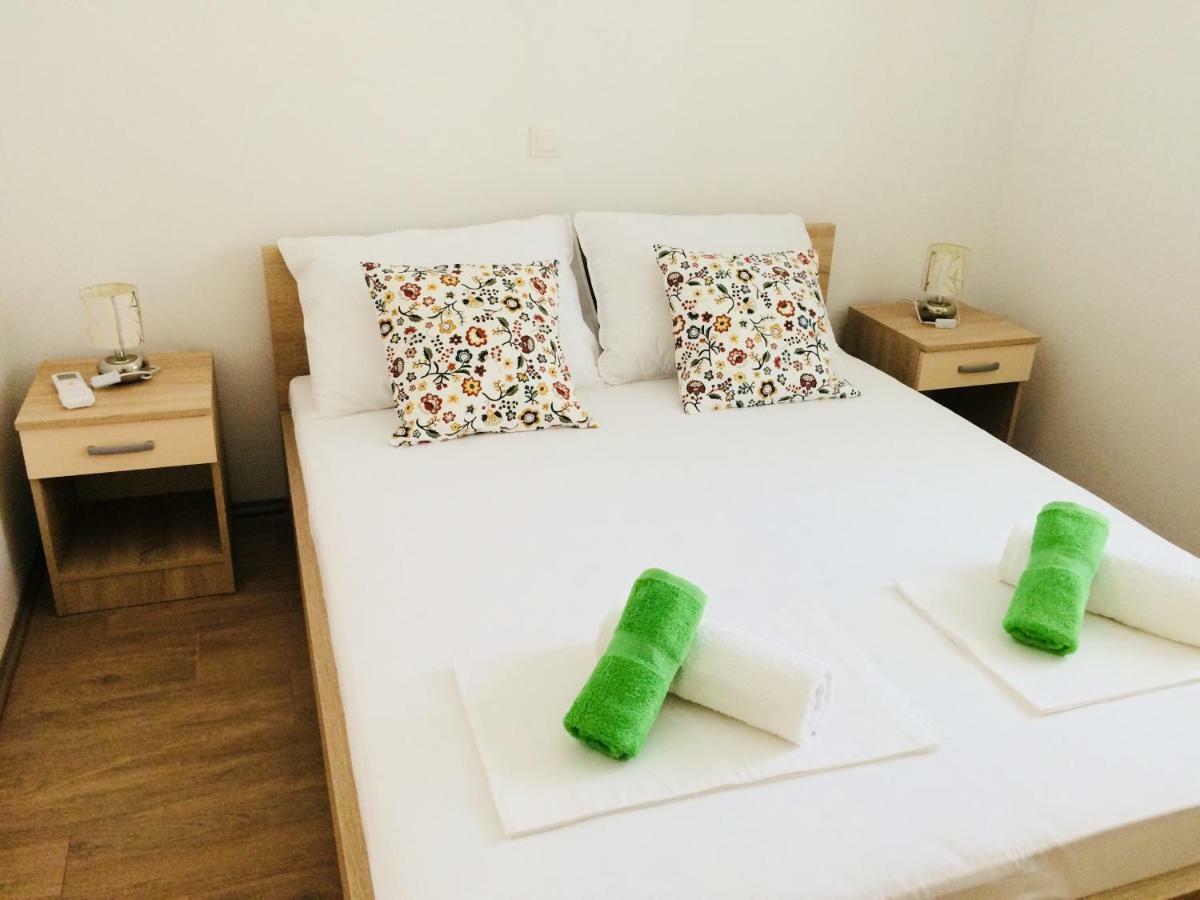 Apartmani Kronjac Милна Экстерьер фото