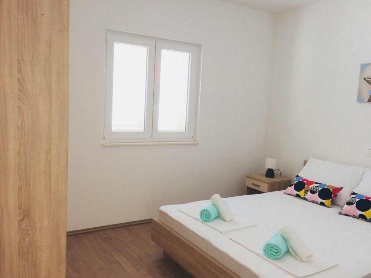 Apartmani Kronjac Милна Экстерьер фото