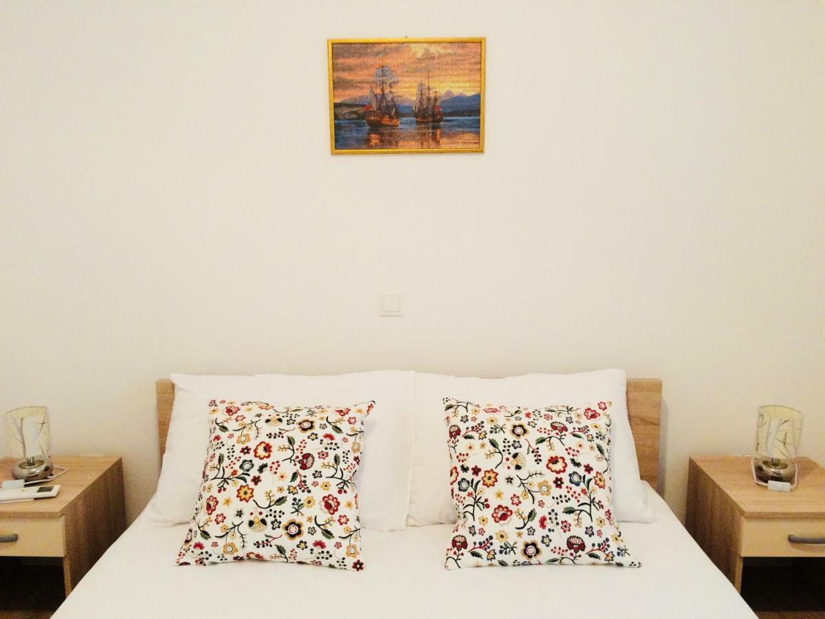 Apartmani Kronjac Милна Экстерьер фото